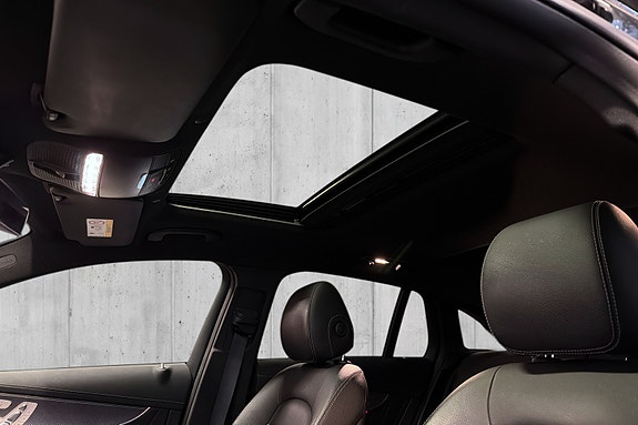 Mercedes-Benz EQC400 20 of 23