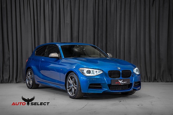 BMW M135i 4 of 5