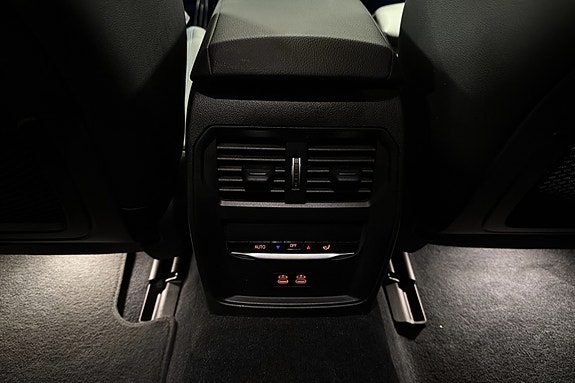 BMW i4 21 of 24