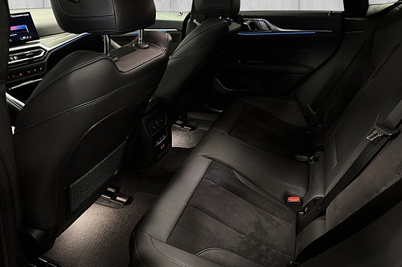 BMW i4 11 of 24