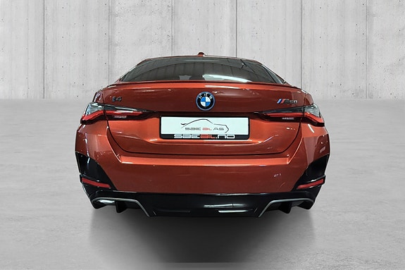 BMW i4 6 of 24