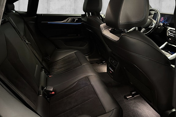 BMW i4 13 of 24