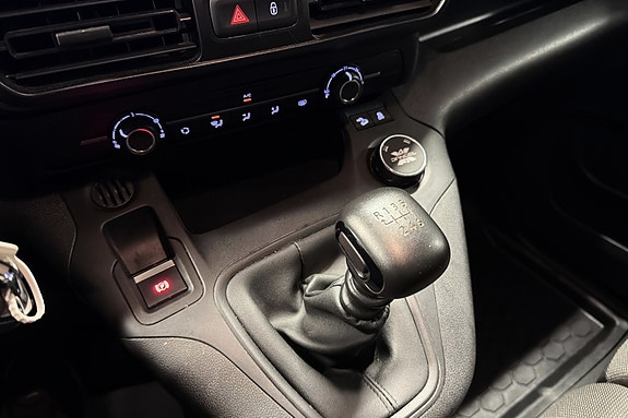 Peugeot Partner 18 of 21