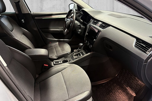 Skoda Octavia 13 of 23