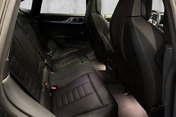 BMW i4 14 of 26