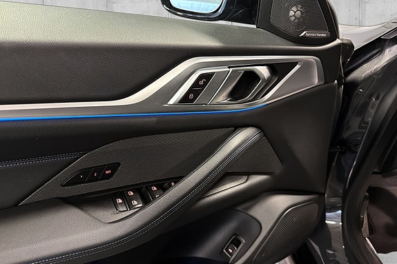 BMW i4 22 of 26