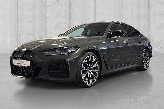 BMW i4 3 of 26