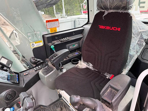 Takeuchi TB 2150 R 19 of 23