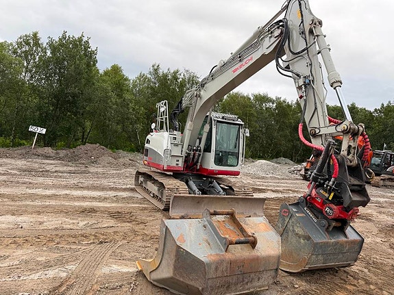 Takeuchi TB 2150 R 2 of 23
