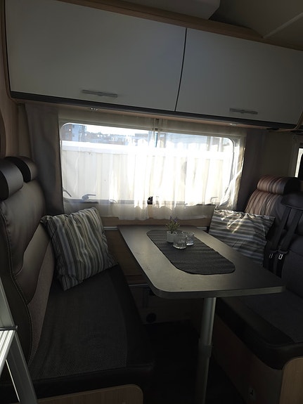 Sunlight A72 Automatgir og stor motor – Den perfekte familiebobilen med 6 sengeplasser 10 of 30
