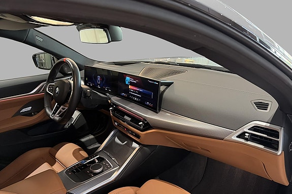 BMW i4 16 of 23