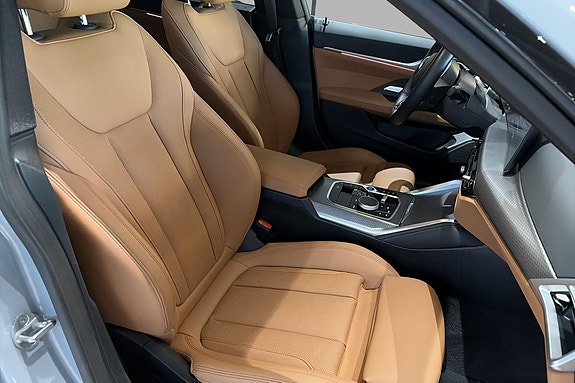 BMW i4 15 of 23