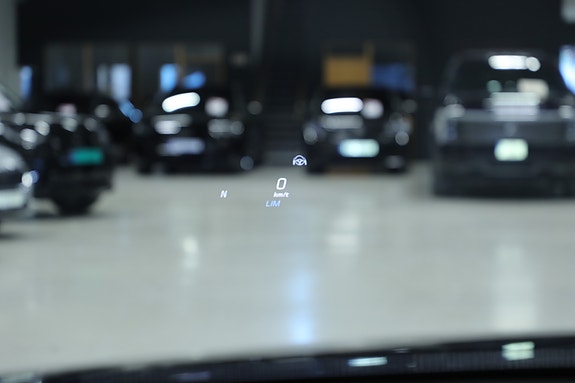 Mercedes-Benz EQC400 30 of 30
