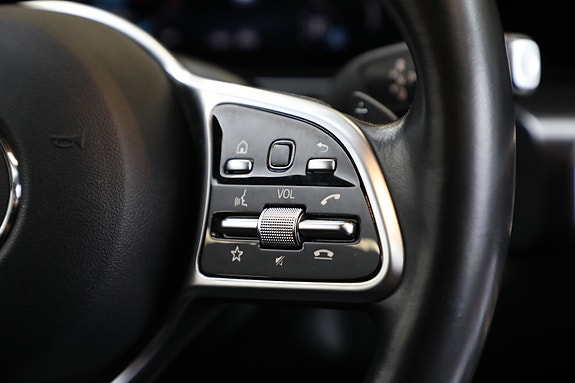 Mercedes-Benz EQC400 20 of 30