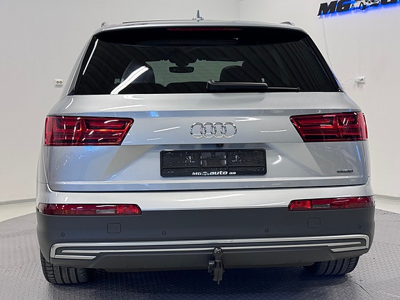 Audi Q7 5 of 5