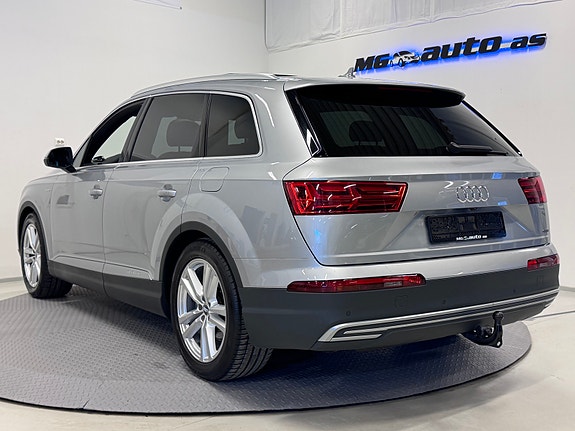 Audi Q7 6 of 19