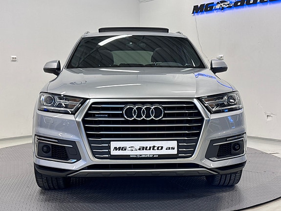 Audi Q7 9 of 19