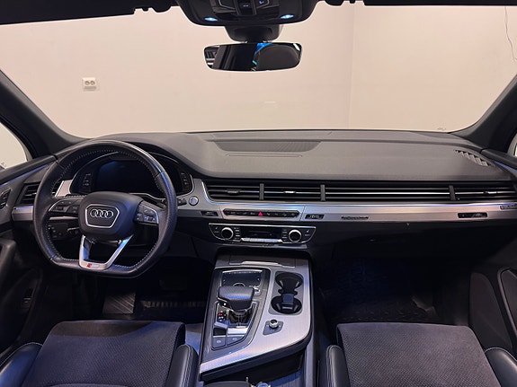 Audi Q7 15 of 19