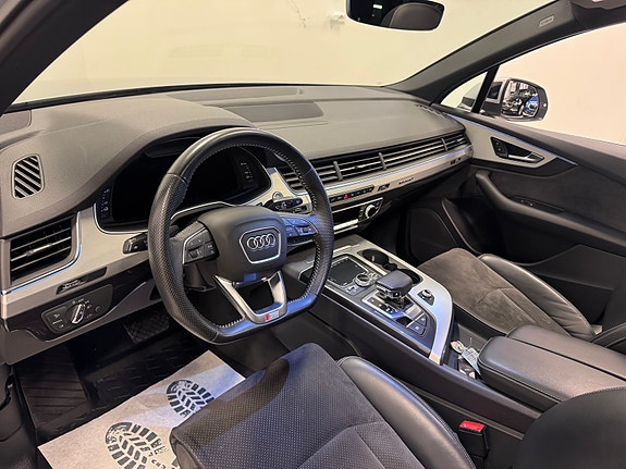 Audi Q7 11 of 19