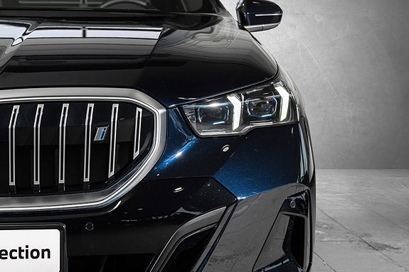 BMW i5 6 of 30
