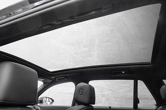 BMW i5 16 of 30