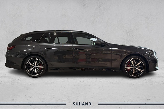 BMW i5 6 of 29