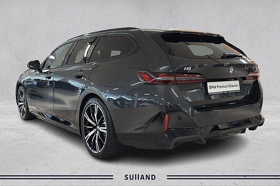 BMW i5 3 of 29
