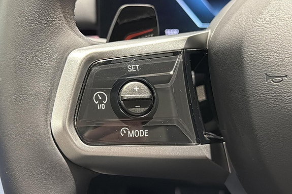 BMW i5 21 of 29