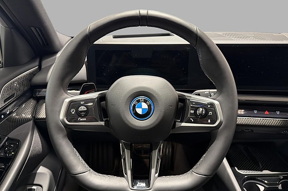 BMW i5 13 of 29