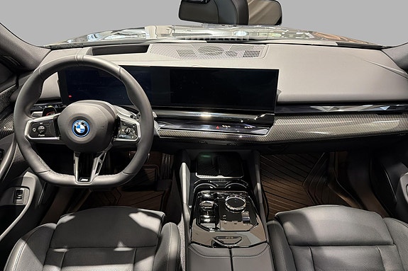 BMW i5 11 of 29