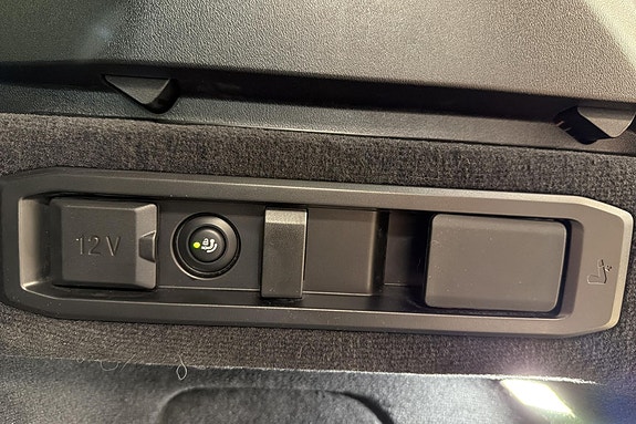 BMW i5 26 of 29