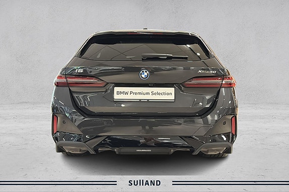 BMW i5 4 of 29