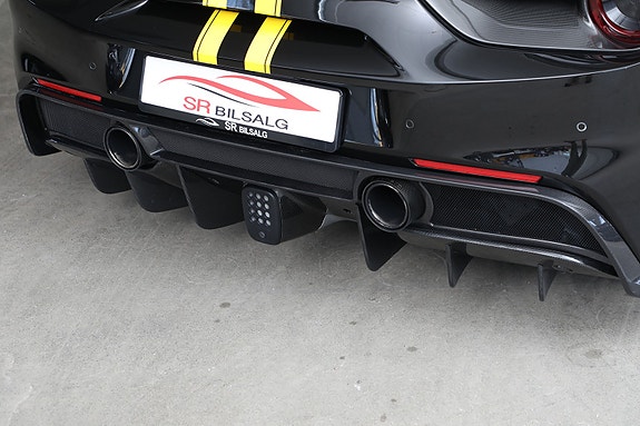 Ferrari 488 GTB 12 of 30