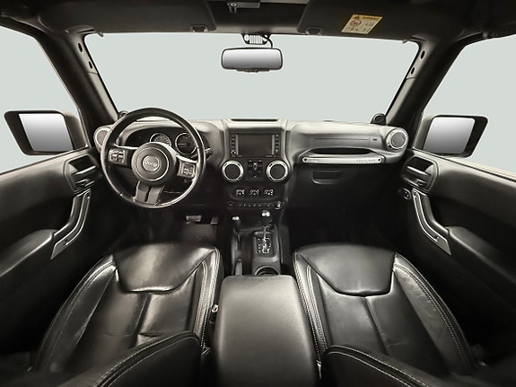 Jeep Wrangler 17 of 30