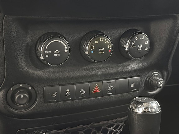 Jeep Wrangler 23 of 30