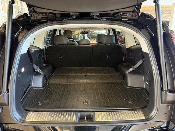 Hyundai Ioniq 9 7 of 17