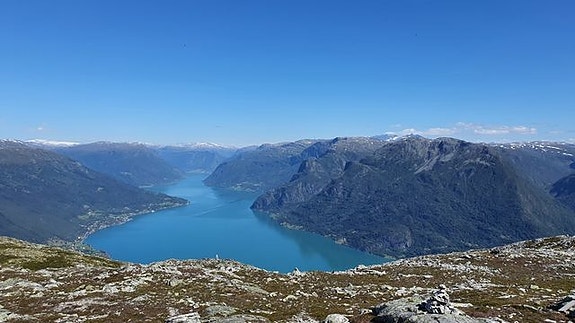 Utsikt frå Molden. Luster er utgangspunktet for mange flotte fjellturar.