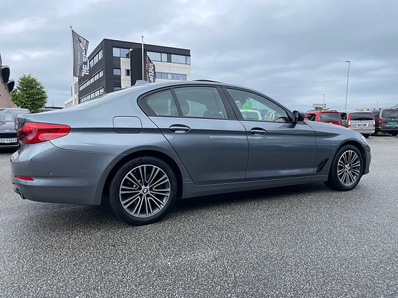 BMW 530e 7 of 30