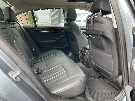 BMW 530e 16 of 30