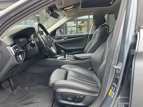 BMW 530e 14 of 30