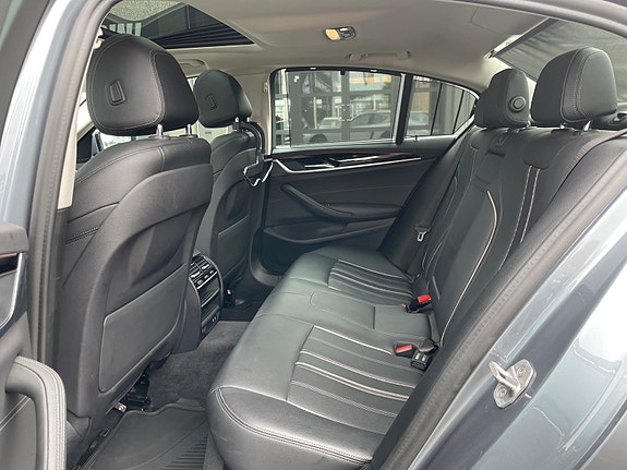 BMW 530e 18 of 30