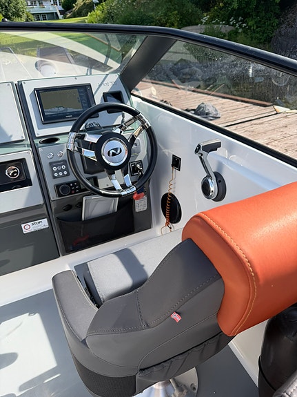 Velutstyrt Nordkapp Avant 705 Ranger | Alu-skrog | Evinrude G2 300 hk 10 of 30