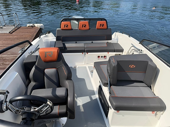 Velutstyrt Nordkapp Avant 705 Ranger | Alu-skrog | Evinrude G2 300 hk 7 of 30