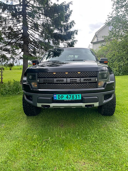 Ford F-150 3 of 5