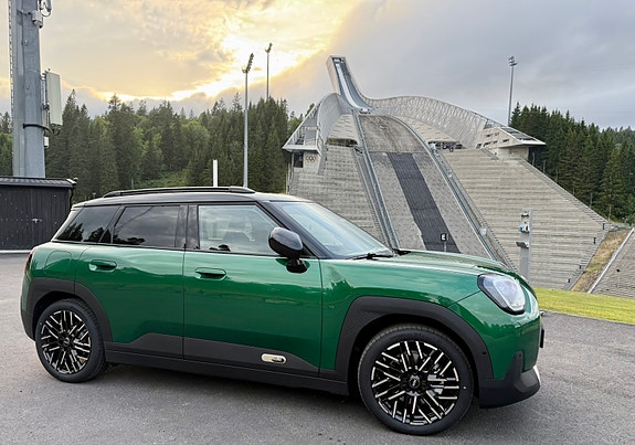 MINI Aceman E 2 of 12