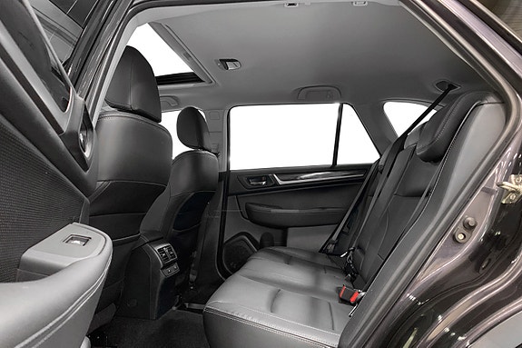 Subaru Outback 4 of 5