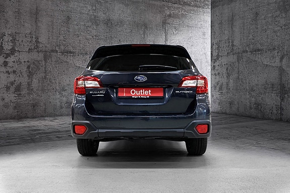 Subaru Outback 8 of 16