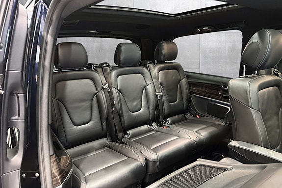 Mercedes-Benz V300 d 23 of 24