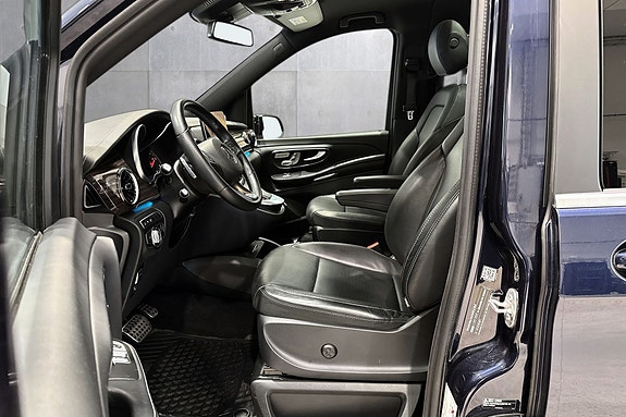 Mercedes-Benz V300 d 8 of 24