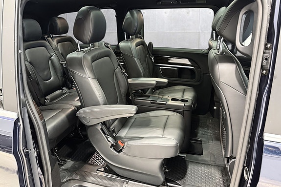 Mercedes-Benz V300 d 20 of 24